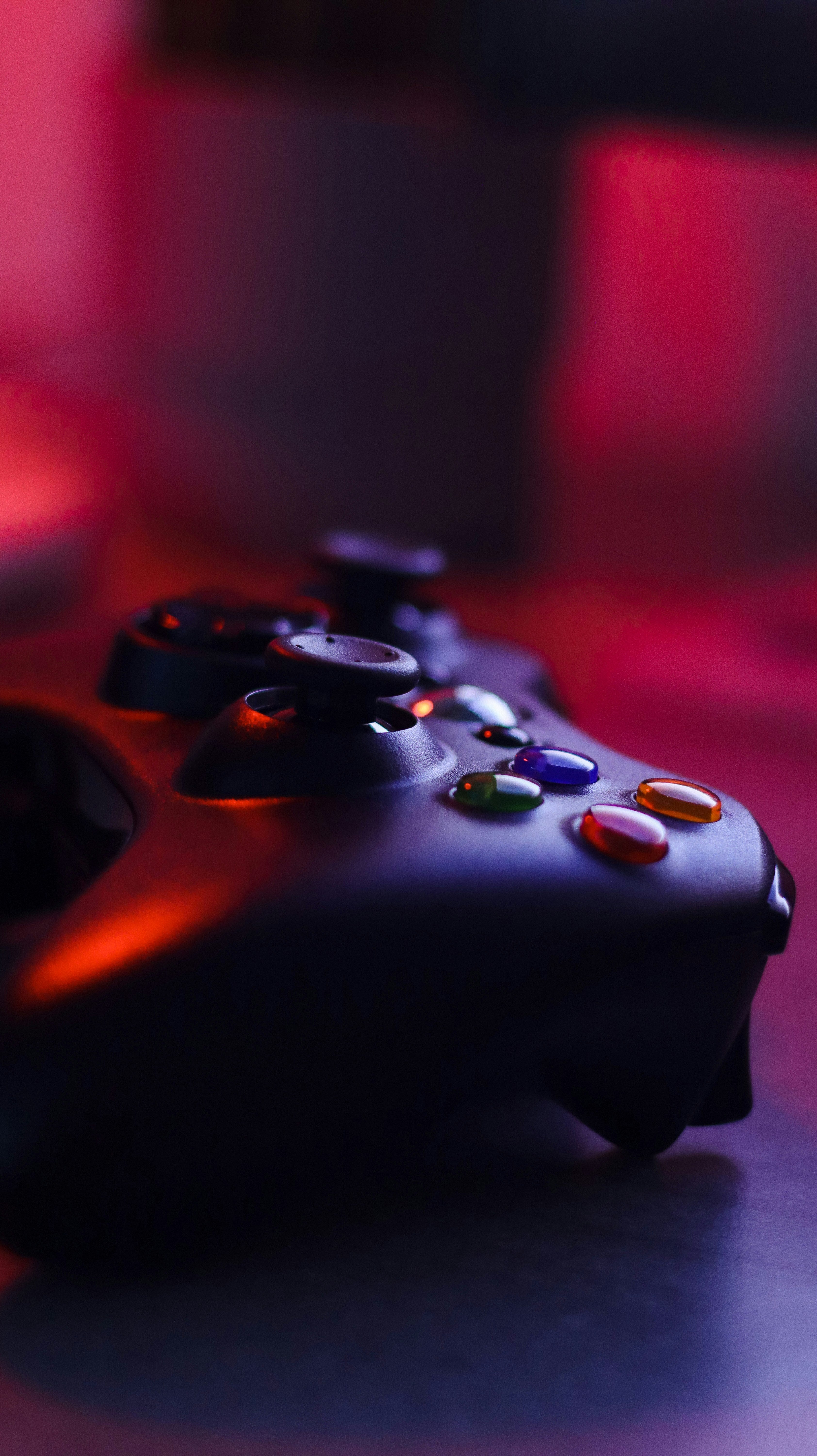 Gaming Consoles and Controllers - Joche