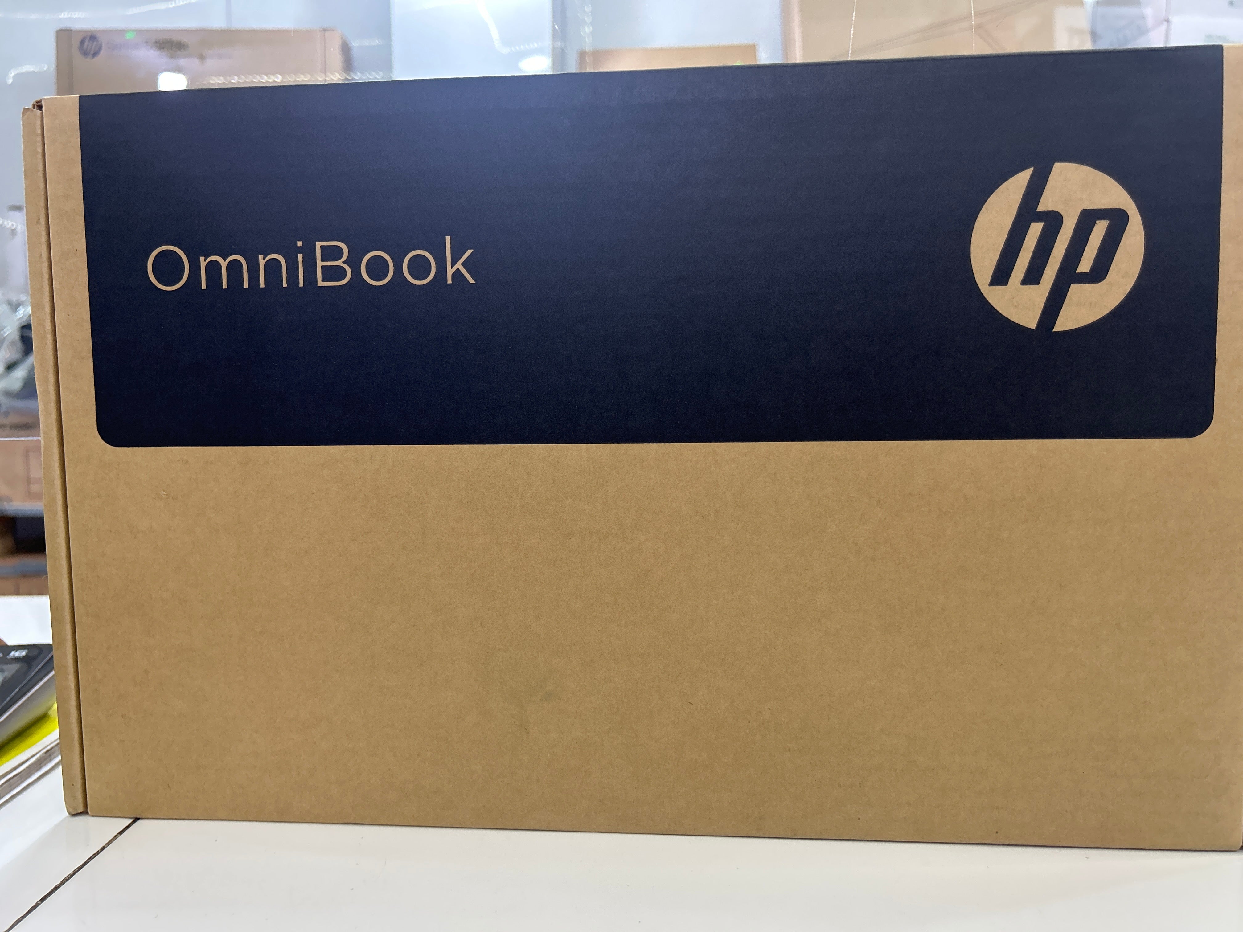 Hp OMNIBOOK 5 FLIP 14-FP0023DX CORE7. 16GB RAM 1TB SSD