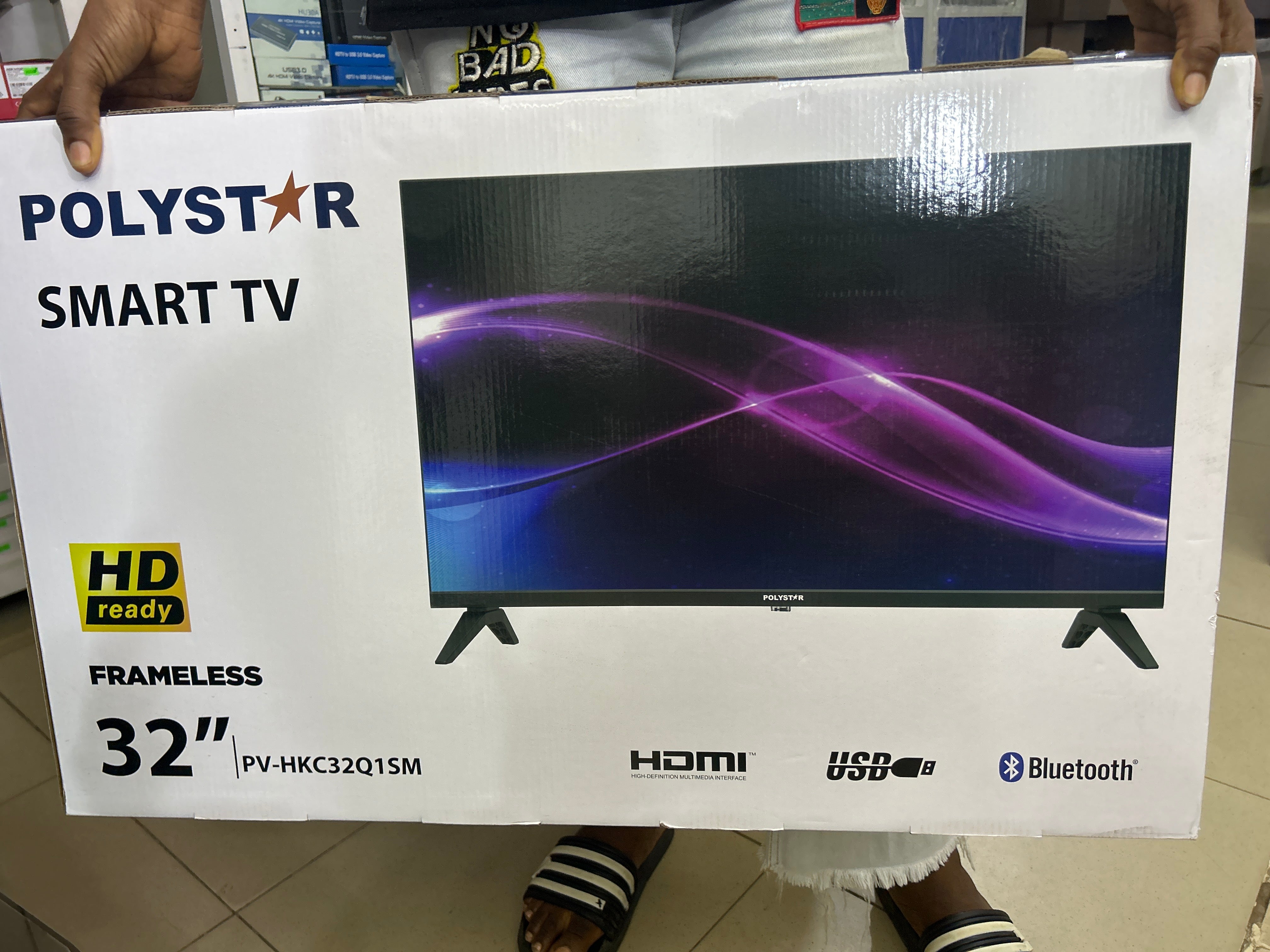 POLYSTAR SMART TV 32 INCHES