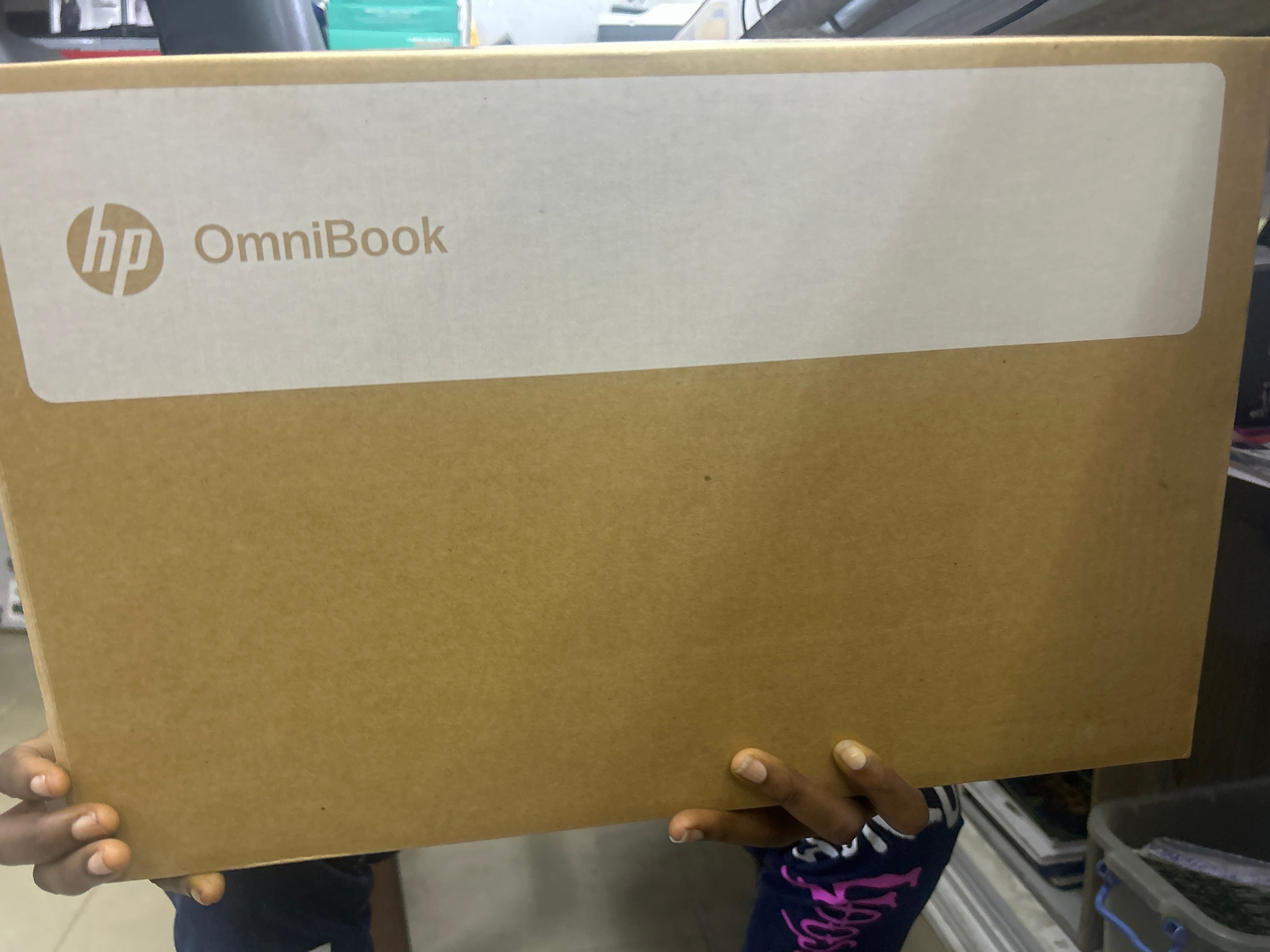 HP OMNIBOOK 16-BU0305DX.ULTRA 5. 8GB RAM 512 SSD
