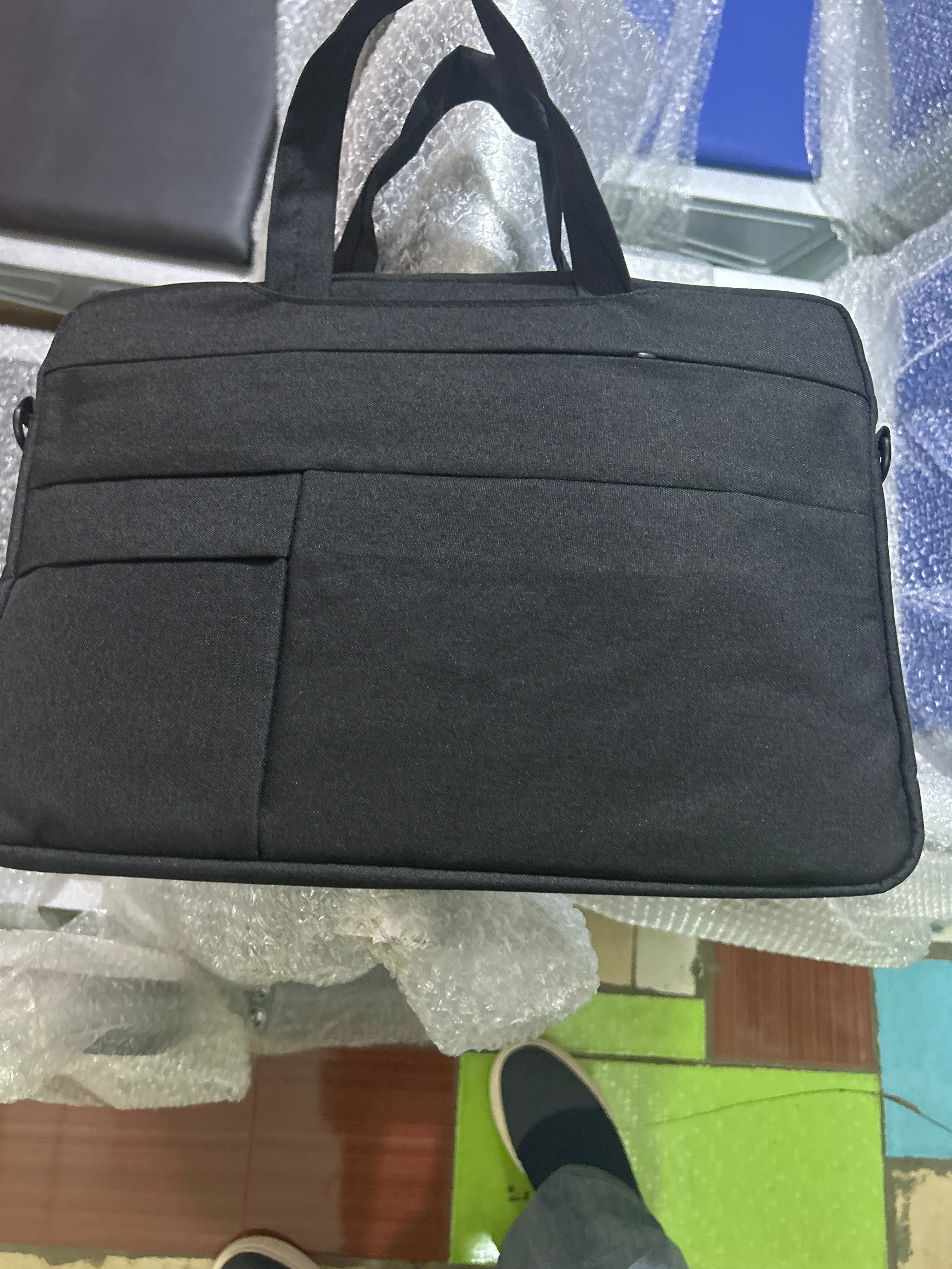 SLEEVE BAG WITH HANDLE